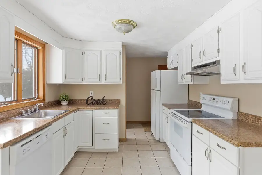 3A Walton Circle, Londonderry, NH 03053 - Image #3