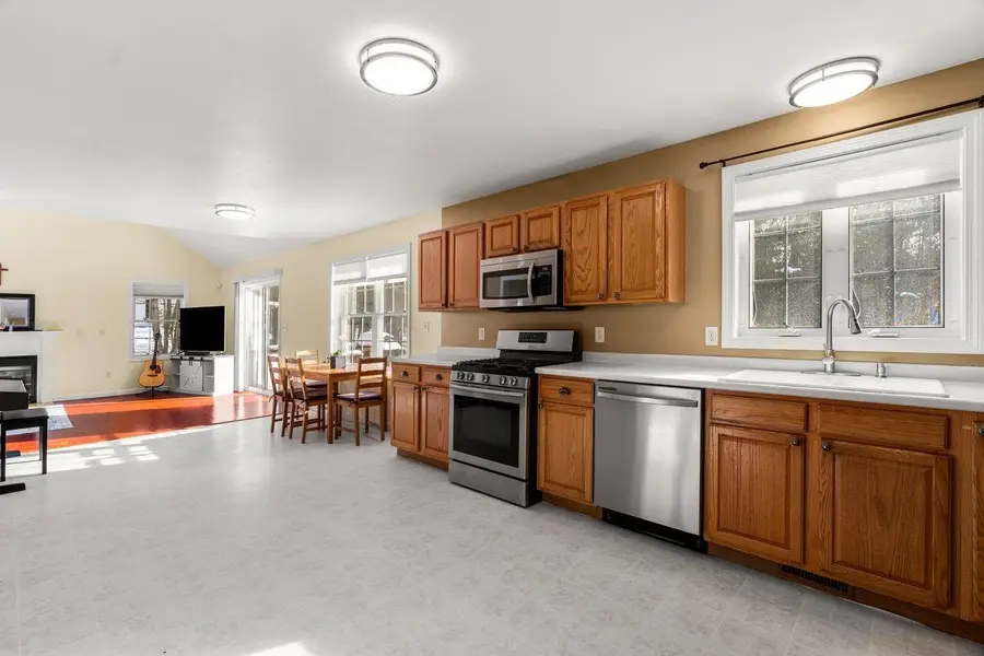 1 Patricia Lane, Amherst, NH 03031 - Image #3