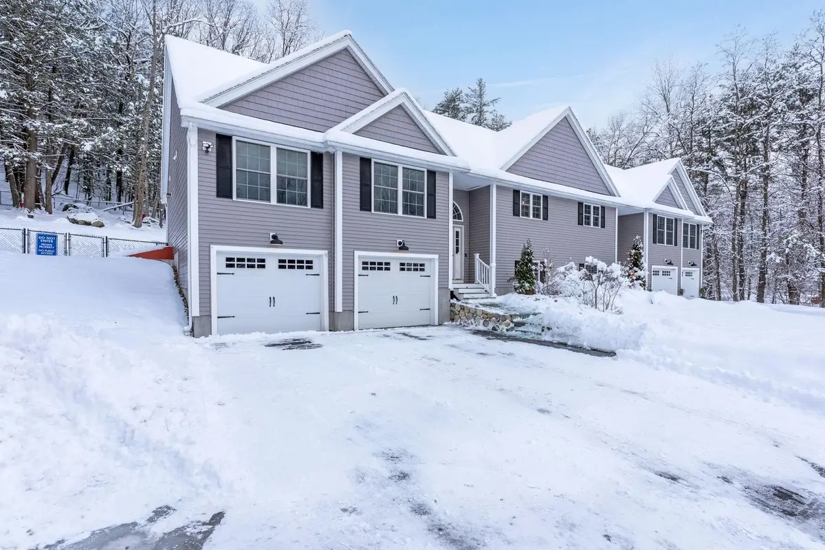 1109A Mammoth Road, Pelham, NH 03076 - Image #1