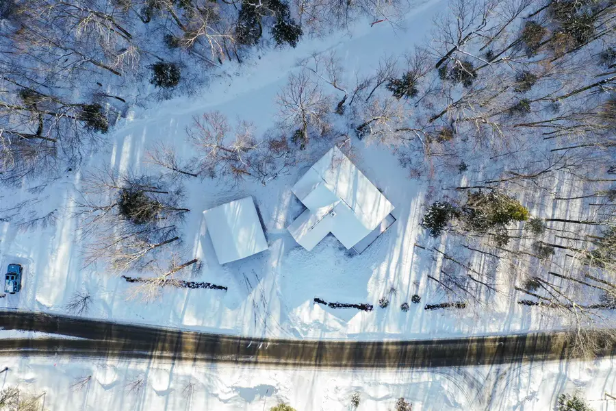 137 South Peak Road, Lincoln, NH 03251 - Image #3