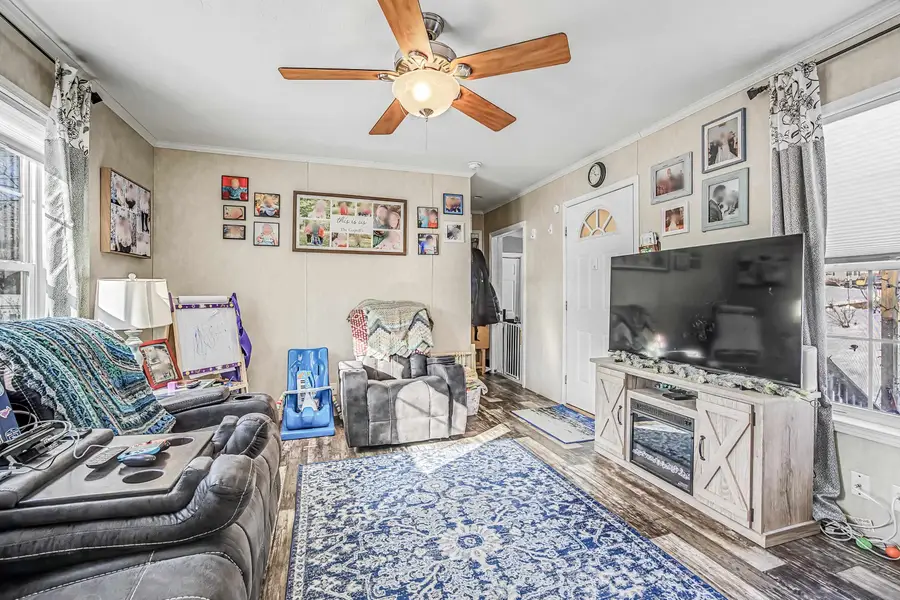 28 Woodlawn Drive, Allenstown, NH 03275 - Image #3