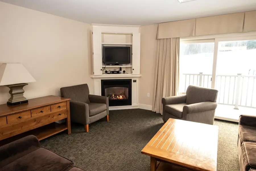 613/615 Qtr. I I I  Adams House, Ludlow, VT 05149 - Image #2