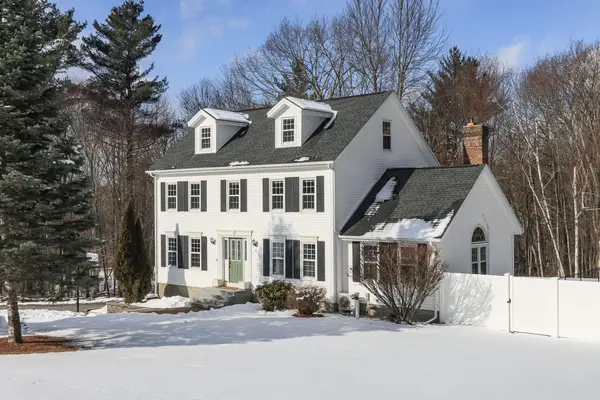 4 Faye Lane, Londonderry, NH 03053