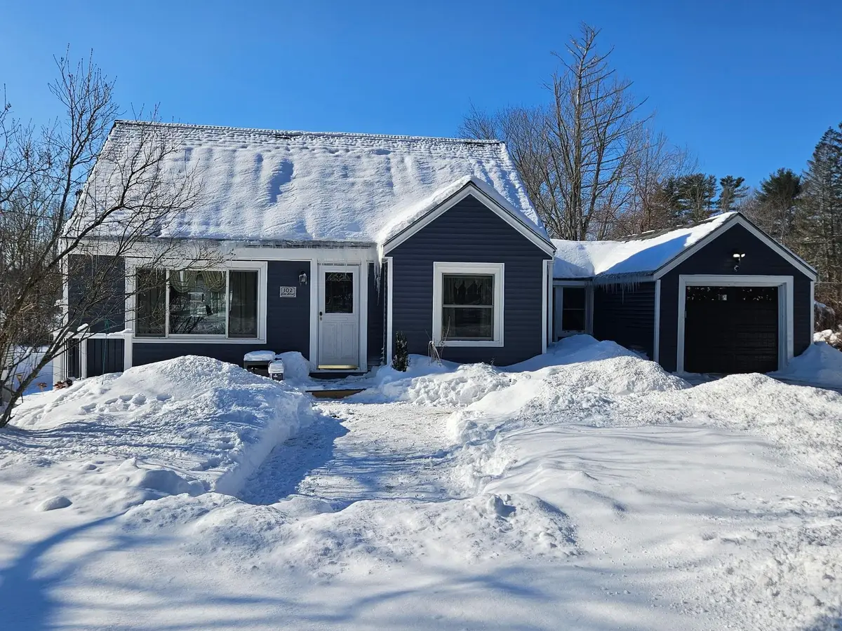 102 Elm Street, Epping, NH 03042 - Image #1