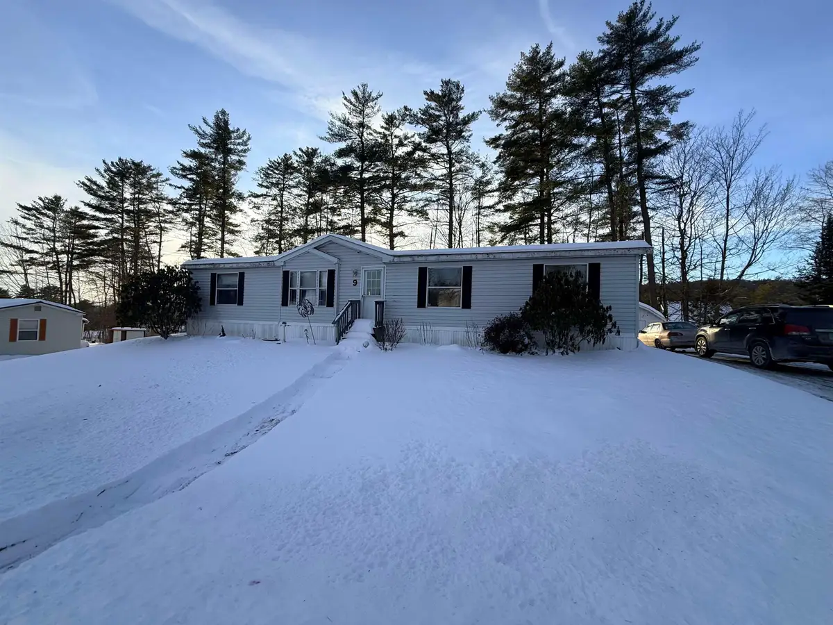 9 McCusker Place, Claremont, NH 03743 - #1
