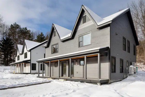 111-2 Safford Commons Way, Woodstock, VT 05091