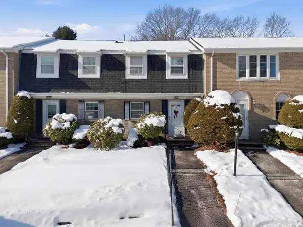 15 Fieldstone Drive, Londonderry, NH 03053