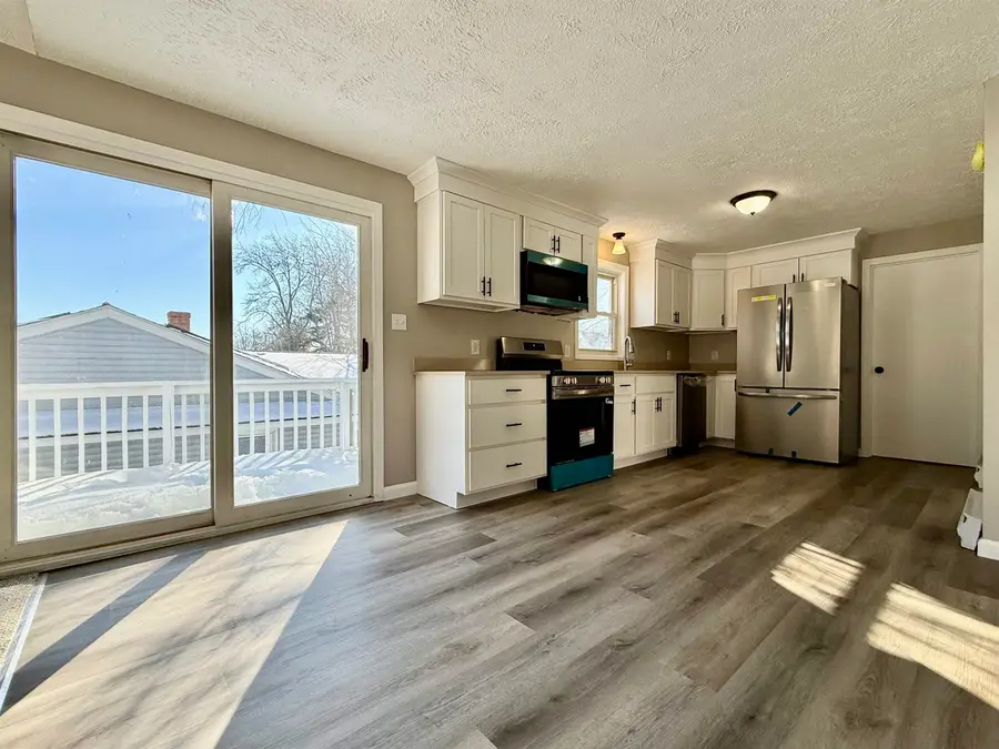 186 Grand Avenue, Manchester, NH 03109 - Image #3