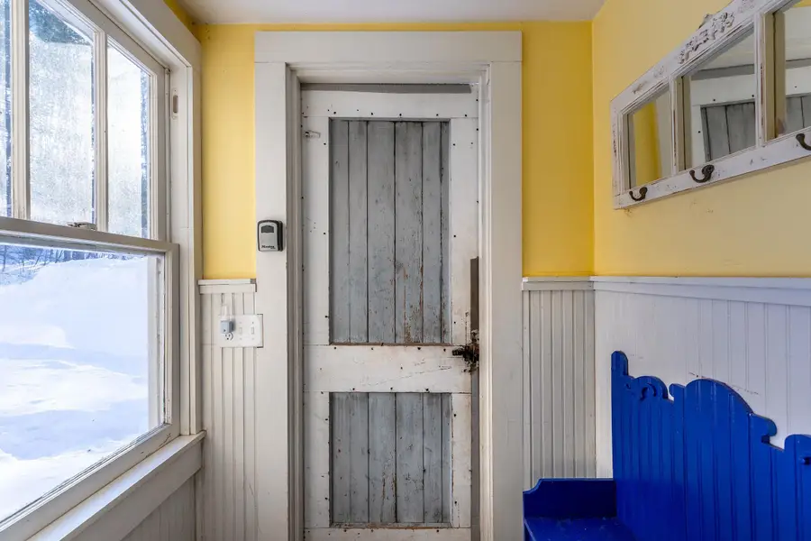 9047 VT Route 30, Jamaica, VT 05343 - #3