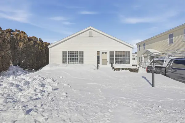 3 Tyngsboro Street, Seabrook, NH 03874