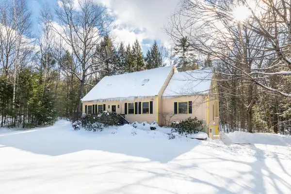 490 Meredith Center Road, Laconia, NH 03246