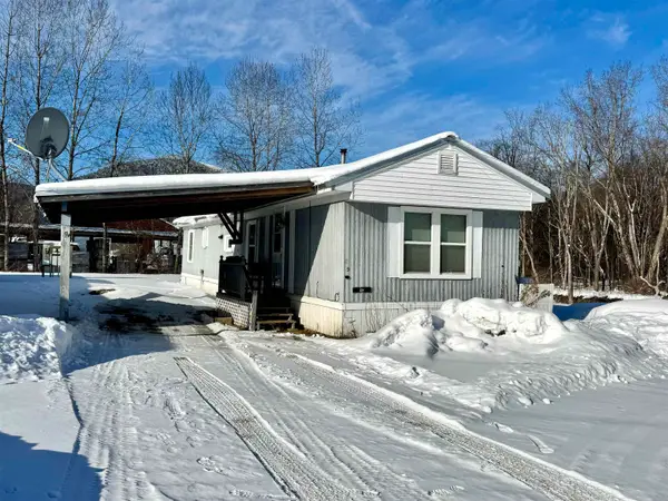 9 Birch Street, Colebrook, NH 03576