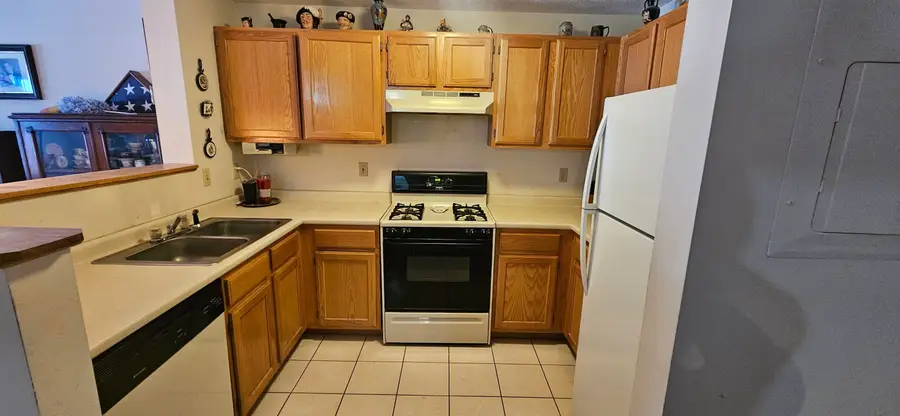 96 River Road #303, Manchester, NH 03104 - Image #3