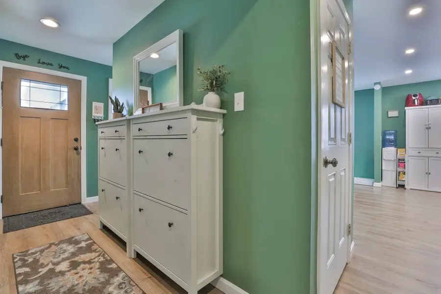 668 West Hollis Street, Nashua, NH 03062 - Image #2