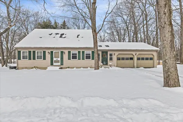 199 Oak Circle, Colchester, VT 05446
