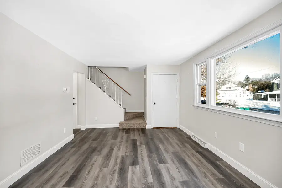 4 Therriault Avenue, Salem, NH 03079 - #3