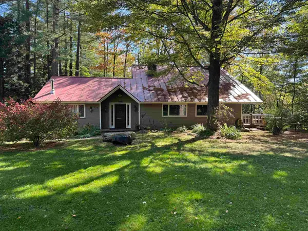 128 Upper Pines Road, Warren, VT 05674