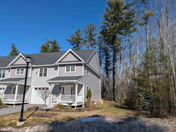 264 Woodview Way, Manchester, NH 03102