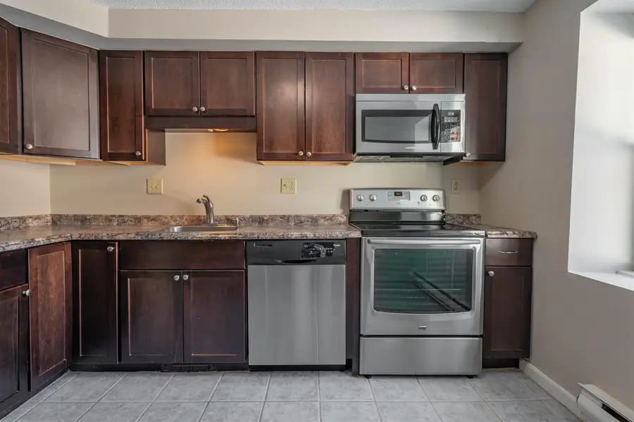 15 Aspen Lane, Merrimack, NH 03054 - Image #3