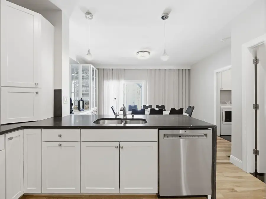 4 Wilshire Lane, Pelham, NH 03076 - #2