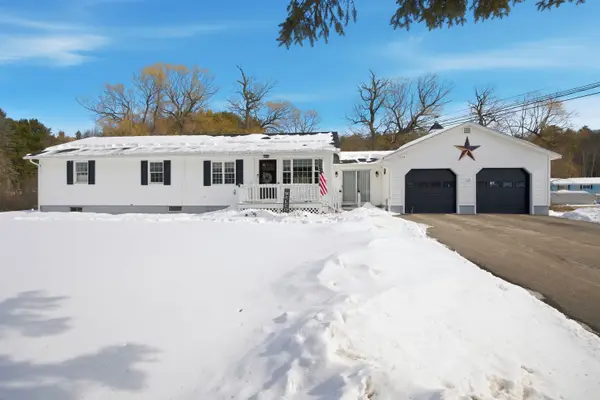 19 Coach Road, Gilford, NH 03249