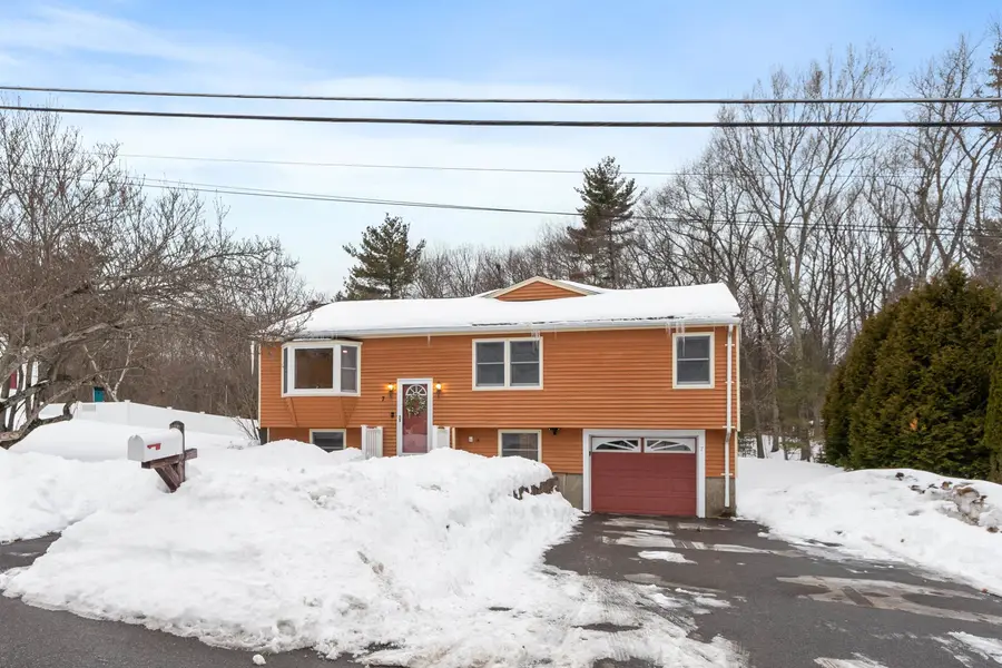 7 Brentwood Avenue, Salem, NH 03079 - #2