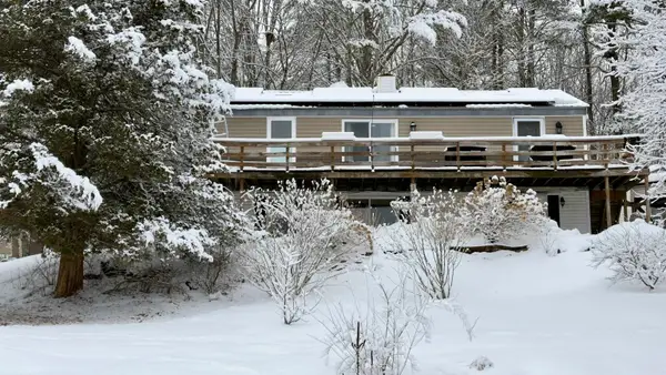 5 Old Turnpike Road, Epsom, NH 03234