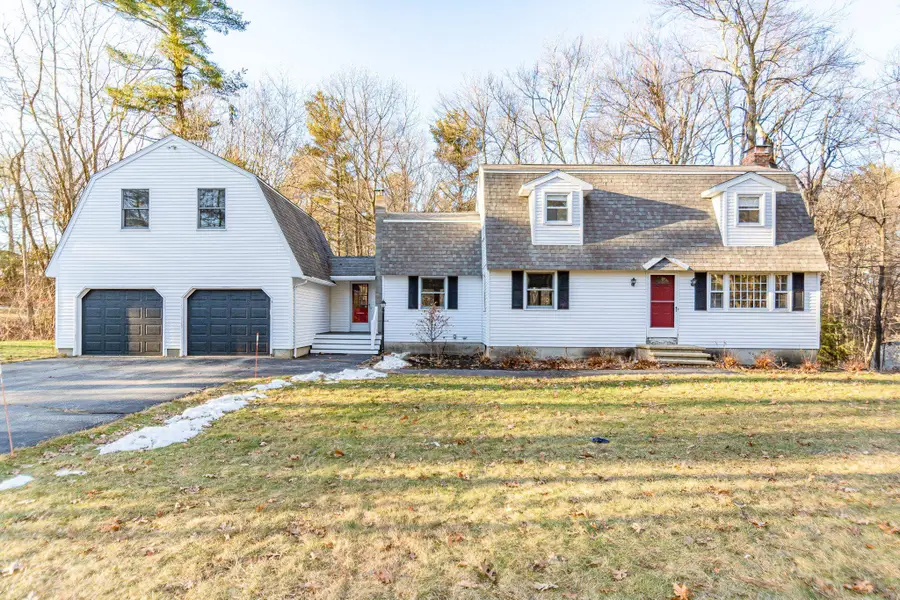 14 Londonderry Road, Windham, NH 03087 - #3