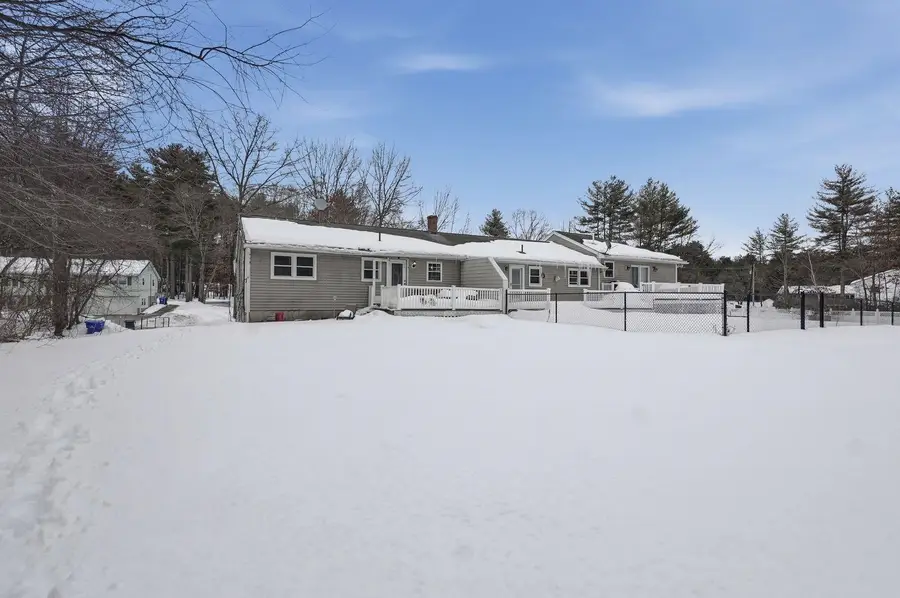 8 Rayes Drive, Hudson, NH 03051 - #2