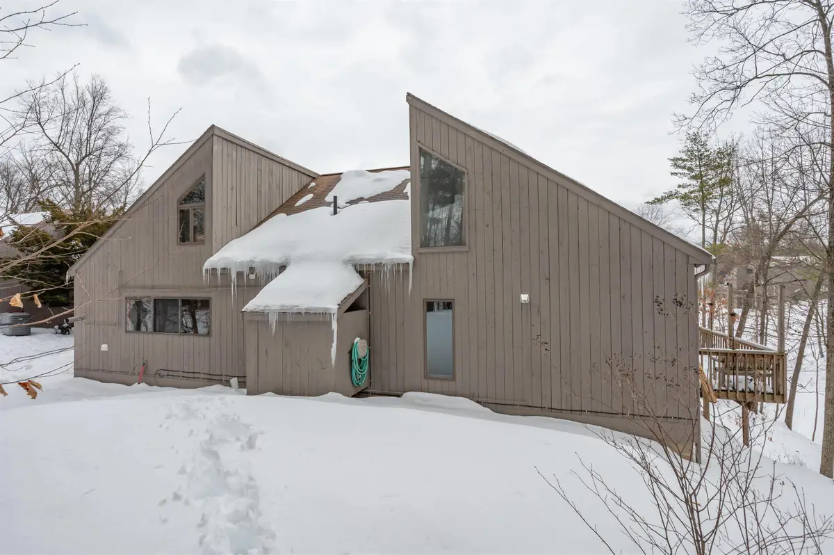 44 Coburn Woods Avenue, Nashua, NH 03063 - #1