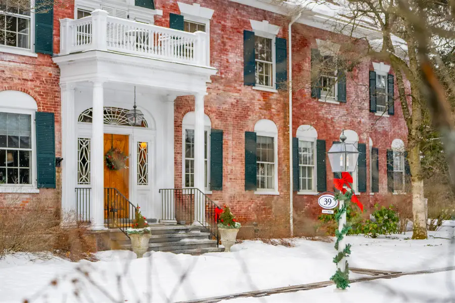 39 Elm Street #B, Woodstock, VT 05091 - #2