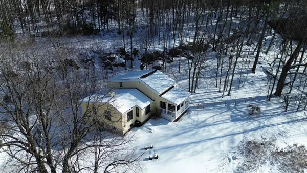 11 Lamore Road, Essex, VT 05452