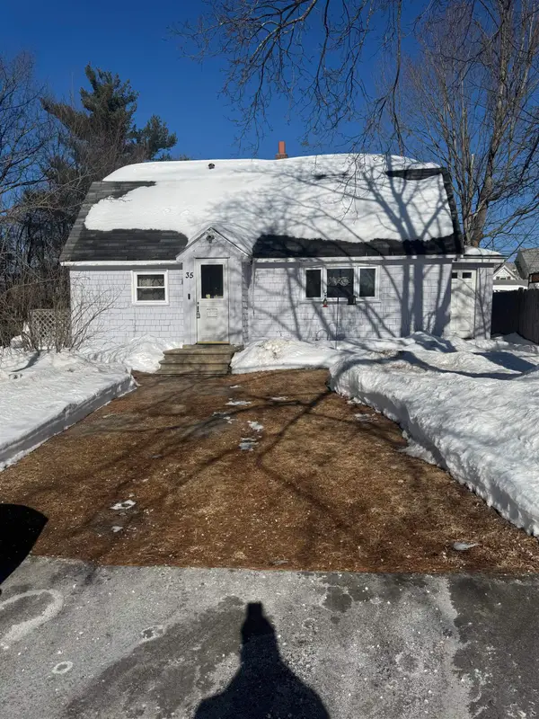 35 Highland Avenue, Derry, NH 03038-2630