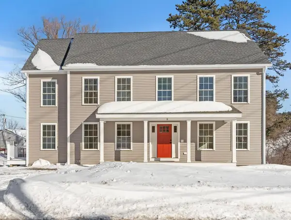 8 Meadowbrook Drive, Nashua, NH 03062