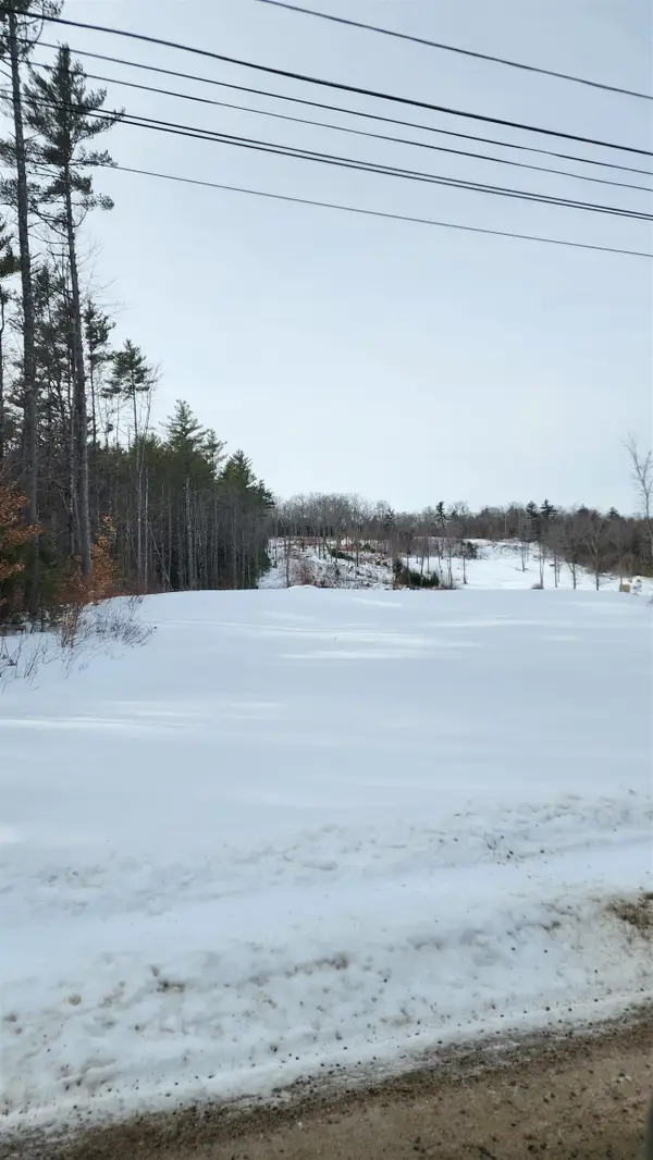 449 N Wakefield Road, Wolfeboro, NH 03872