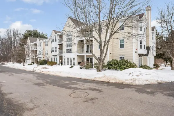 3 Galloway Road #8, Merrimack, NH 03054