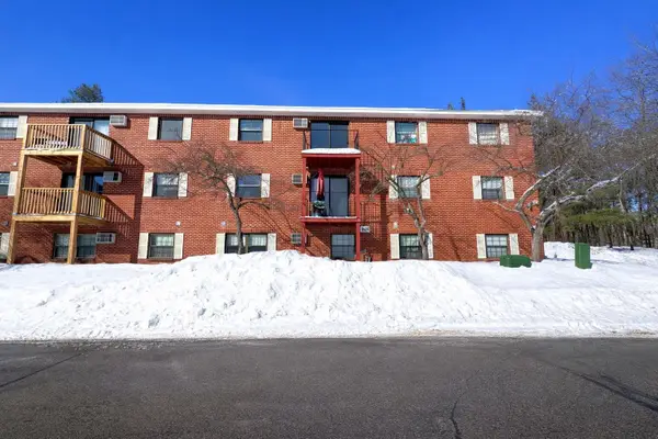 12 East Side Drive #11, Concord, NH 03301