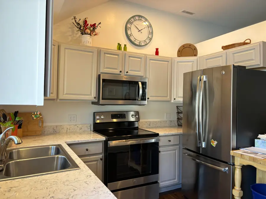 47 Bog Road #G2, Concord, NH 03303 - #3