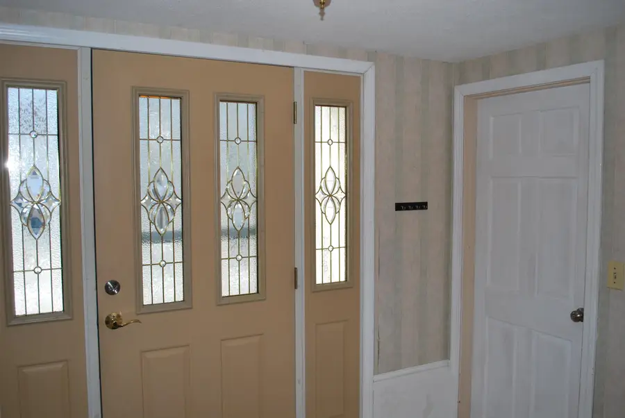 12 Oakdale Avenue, Nashua, NH 03062 - #2