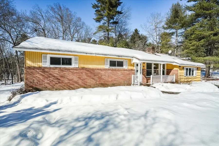 6 Hemlock Drive, Pelham, NH 03076 - #3