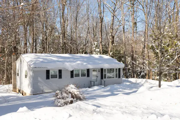 54 Woodland Grove Road, Conway, NH 03818-0132
