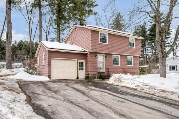 14 Spruce Street, Hudson, NH 03051