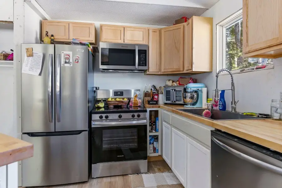 9 W Hill Place, Center Barnstead, NH 03225 - #3