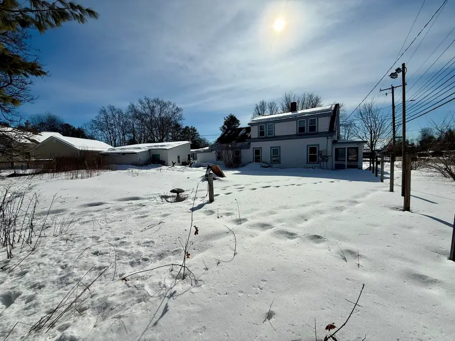 2 Hutchinson Street, Franklin, NH 03235 - #3