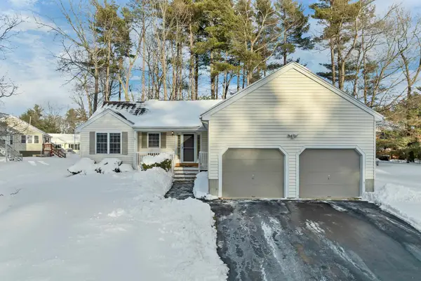 65 Glasgow Circle, Hudson, NH 03051