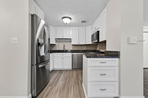 55 River Road #9C, Manchester, NH 03104