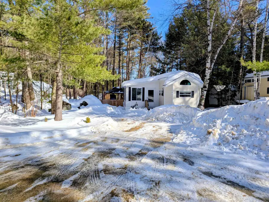 7 Ledges Road #(aka Unit 79), Holderness, NH 03245 - #3