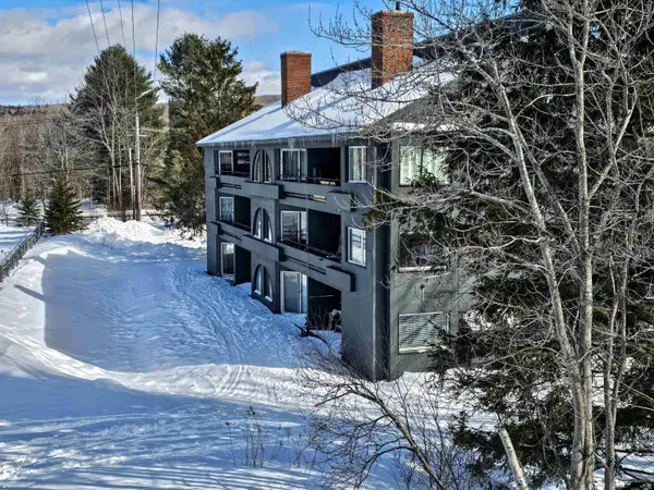 4 E Carinthia Lane, Dover, VT 05356