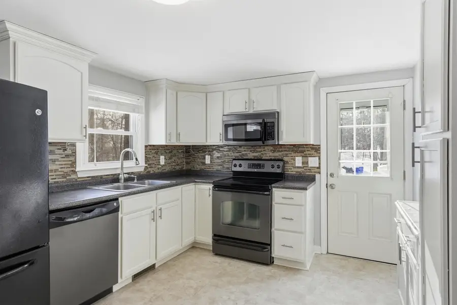 120 B Barretts Hill Road, Hudson, NH 03051 - #2