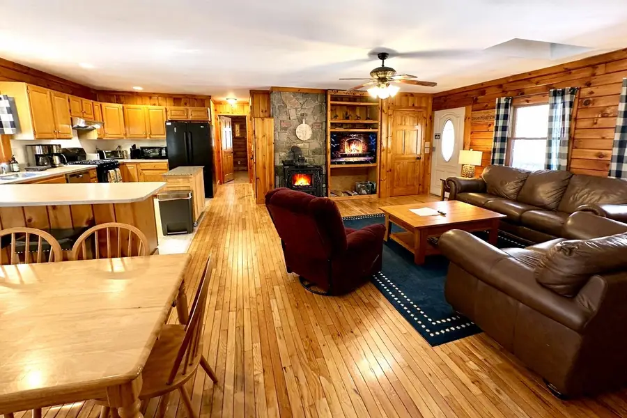 4138 West Hill Road S, Jamaica, VT 05343 - #3